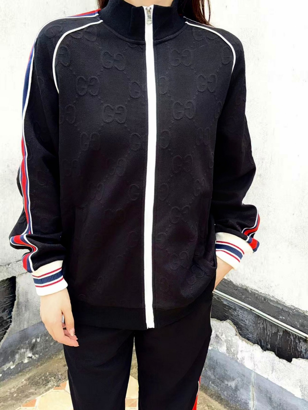 _dtD9sGm14C66nwZsDkXg388lpjemHiKYBK0poSQ