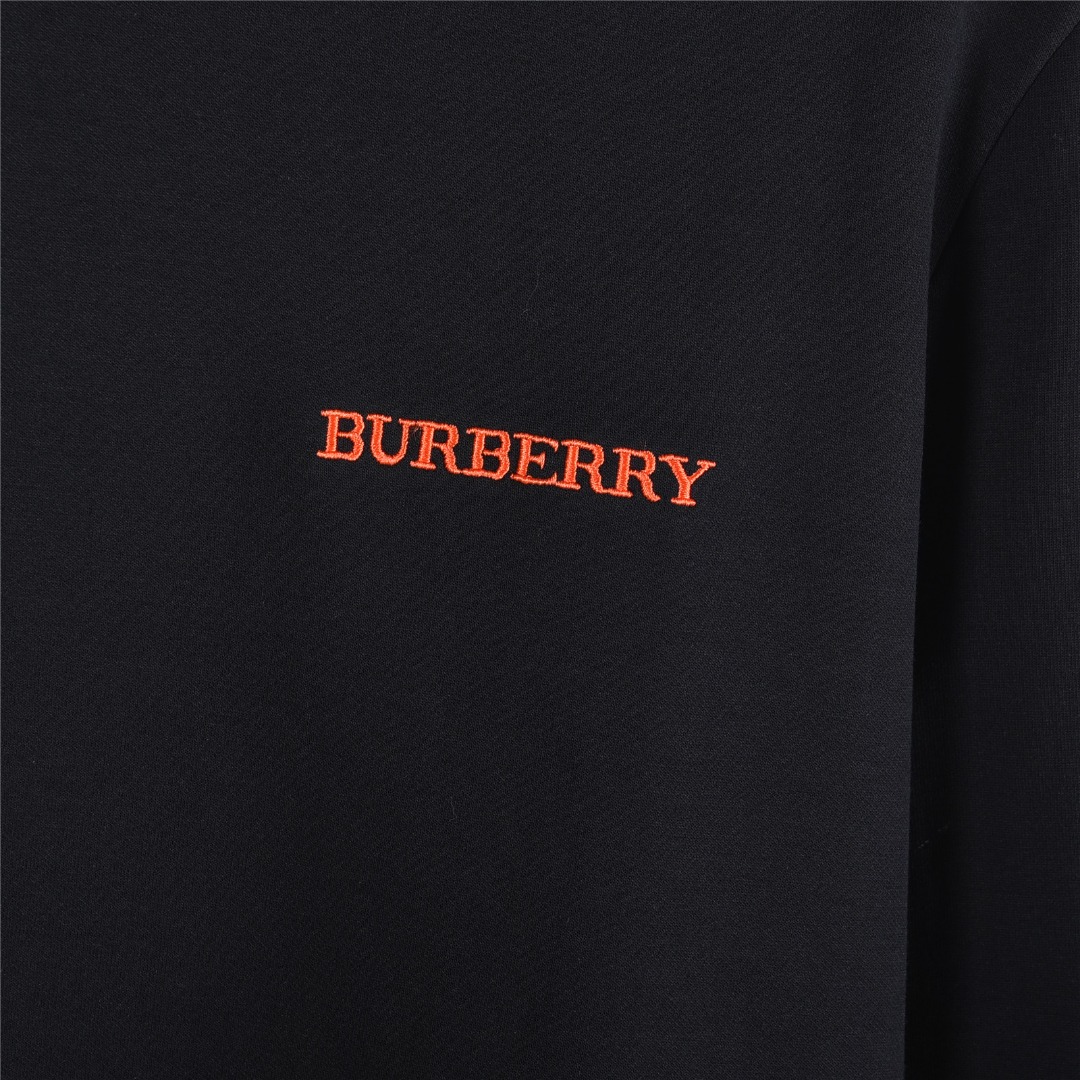 Burberry/巴宝莉 25Fw 胸口小标刺绣及袖子战马硅胶长袖T恤 白色 黑色