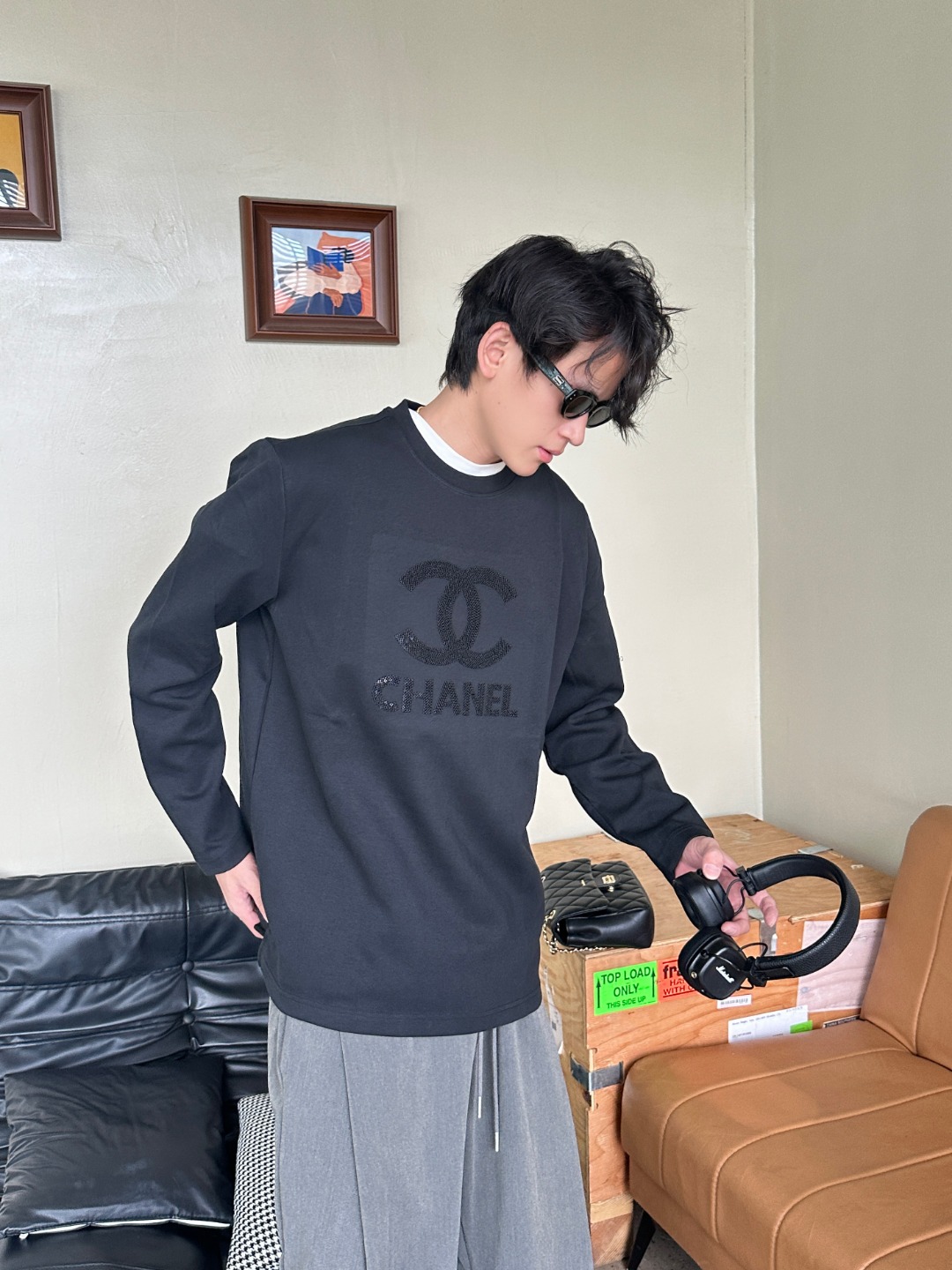 CHANEL/香奈儿 25Fw 暗纹双C大logo字母立体刺绣长袖T恤 上身效果#