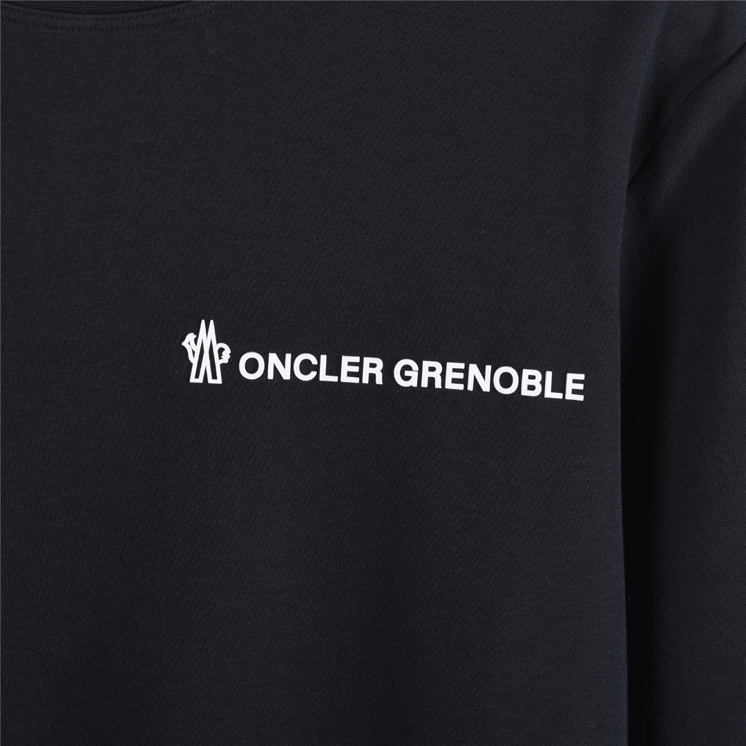 Moncler/蒙口 25Fw 简约胸口及下摆字母压胶长袖T恤 黑色 白色