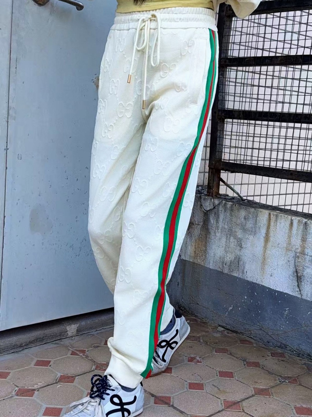 _daV9ssLk0Cuem2IqgjnMi1_MReBLnYAcM8Qjm-w