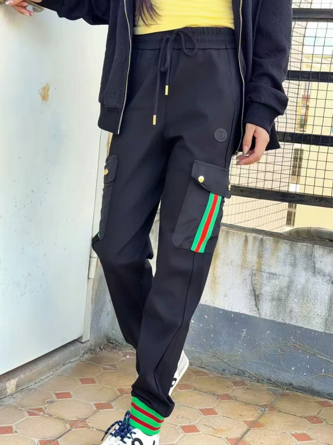 _dms9s_x1KfipxRKPEKYQKcHMJVQ_QHTIPr-dQTg