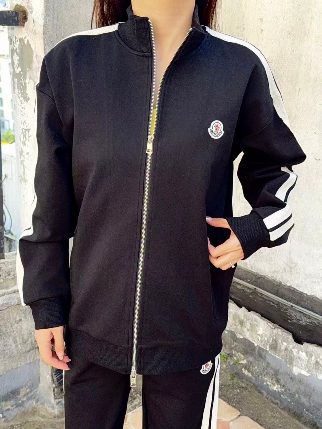 _d_l9smfXzjCh6SxN_cN7zHcD2tmsHVYi4n6auEg