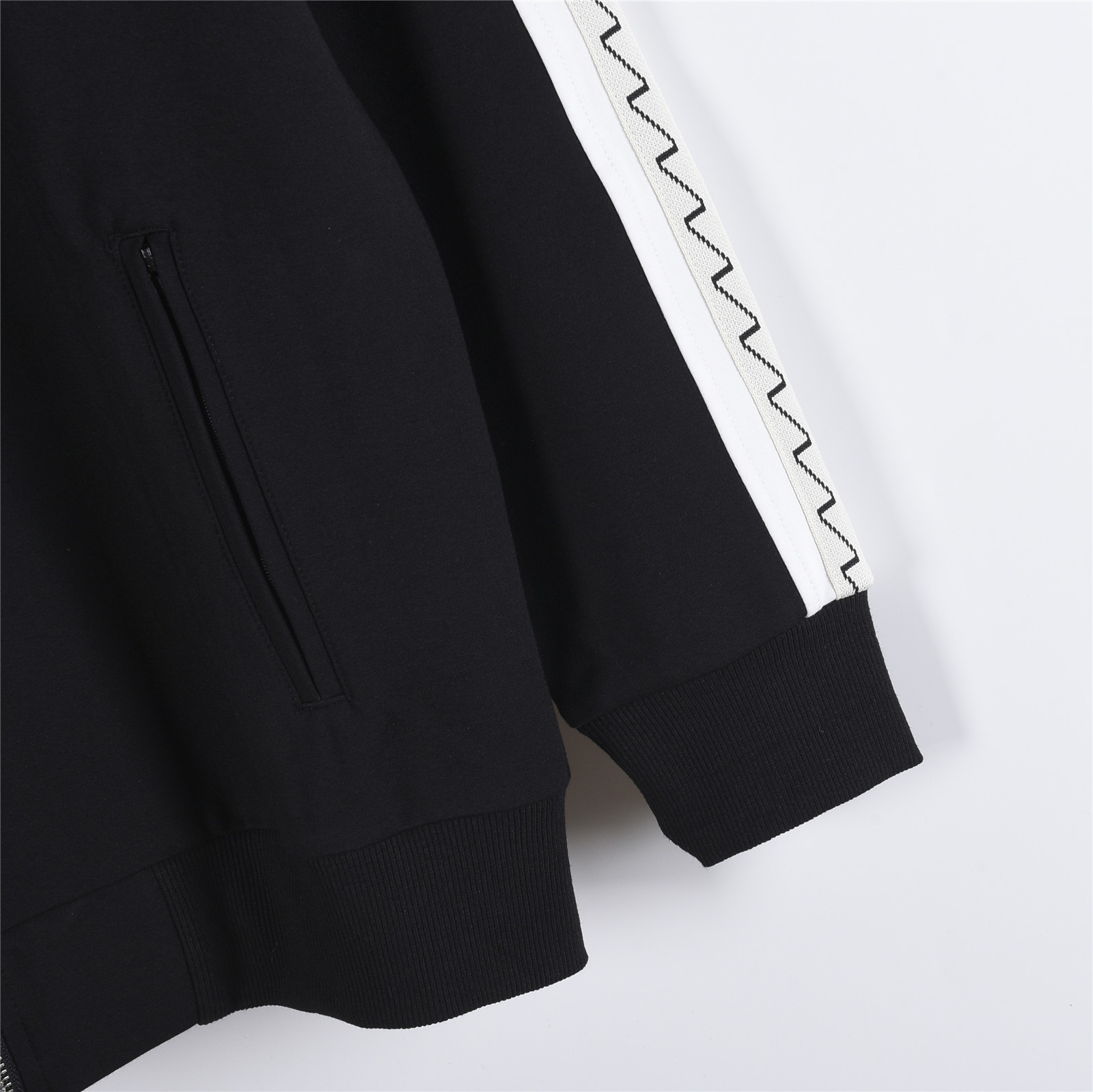 Loewe/罗意威 25Fw 走线织带拼接徽标刺绣套装拉链外套