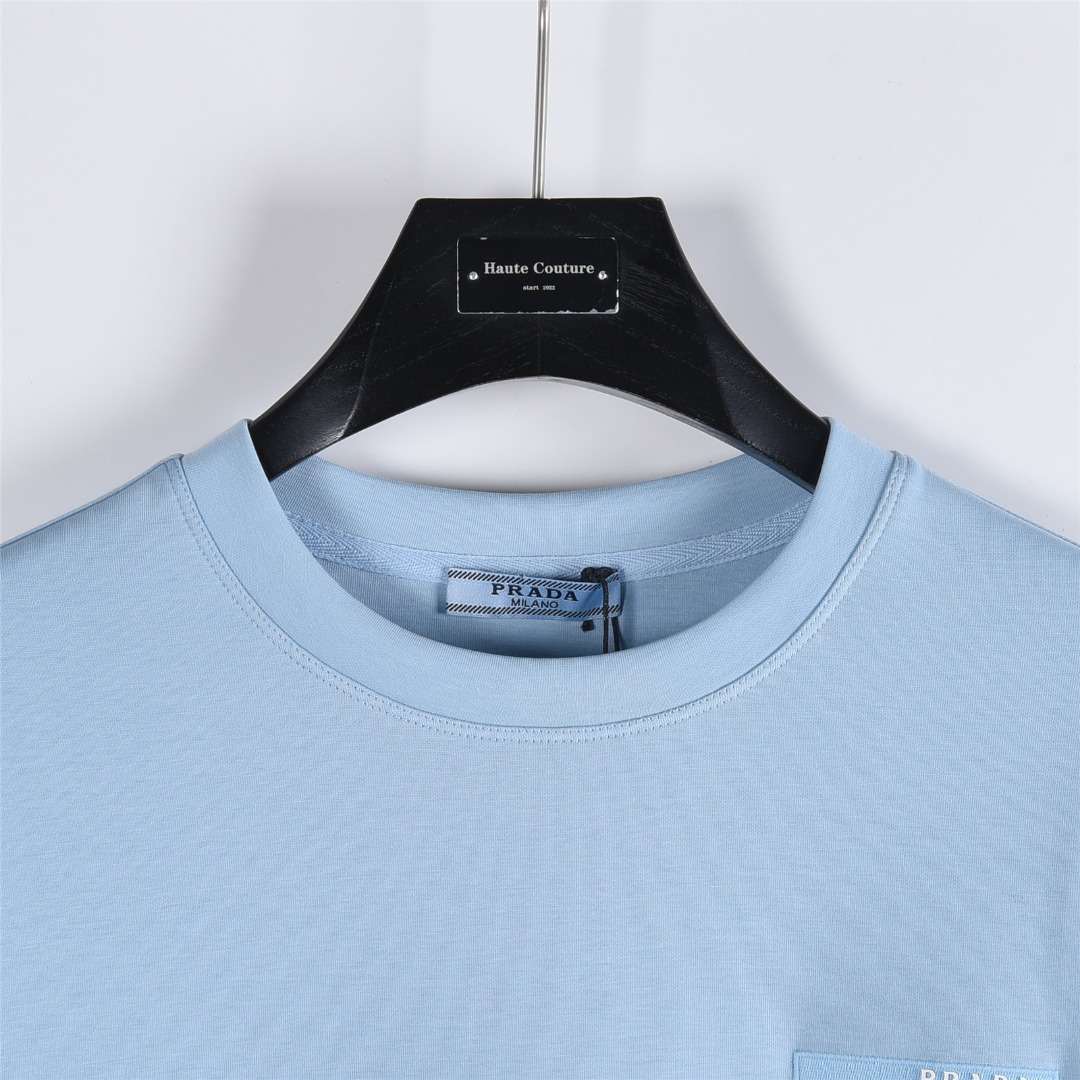 Prada/普拉达 25Fw 简约胸口logo字母饰条刺绣长袖T恤 定织定染 水洗柔滑长绒棉 黑色 白色