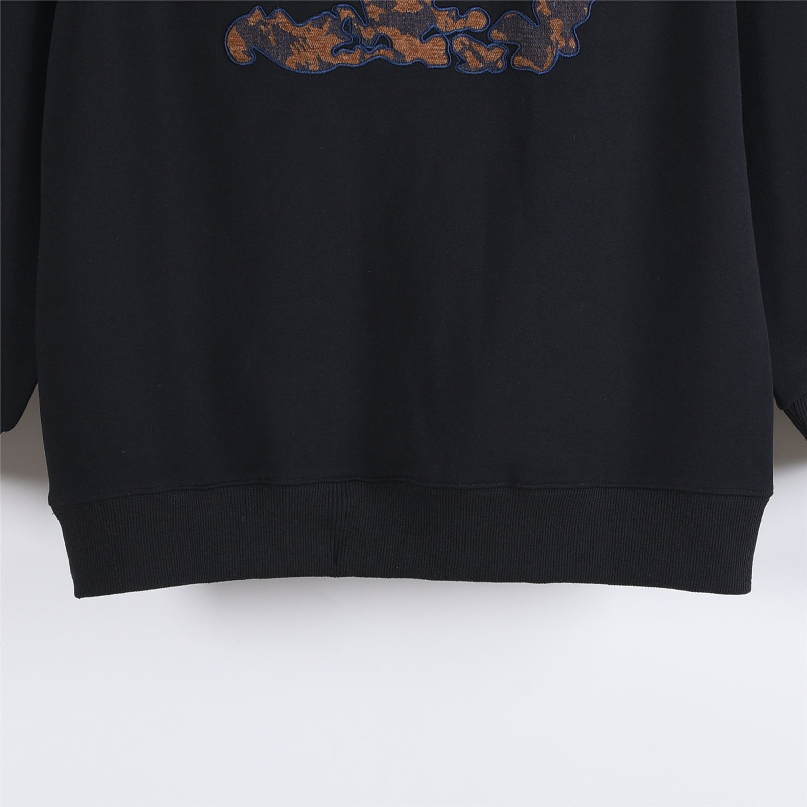 Louis Vuitton/路易威登 25Fw 织锦云朵贴布刺绣织带拼接卫衣 黑色 白色