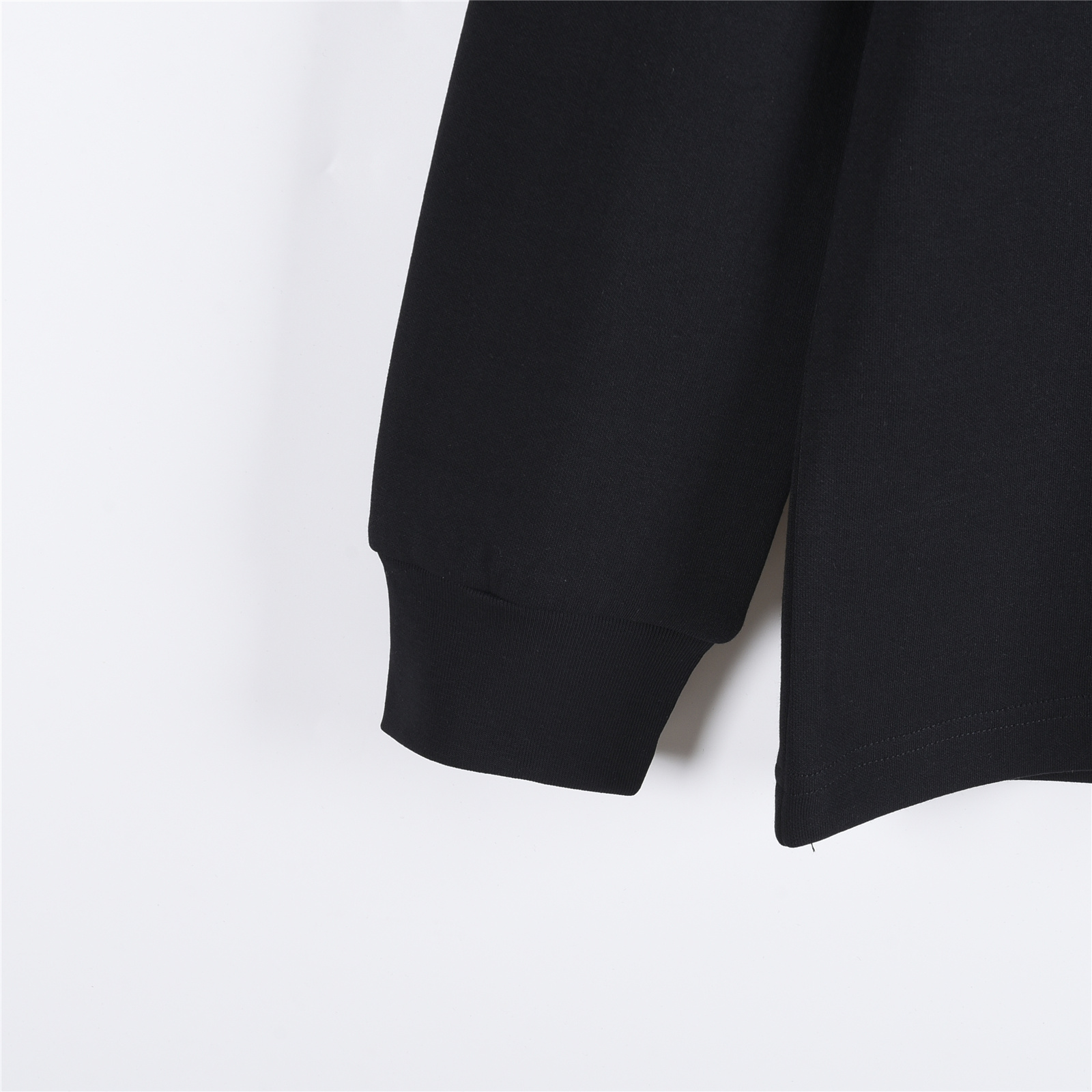 SAINT LAURENT/圣罗兰 25Fw 胸口字母logo刺绣长袖T恤