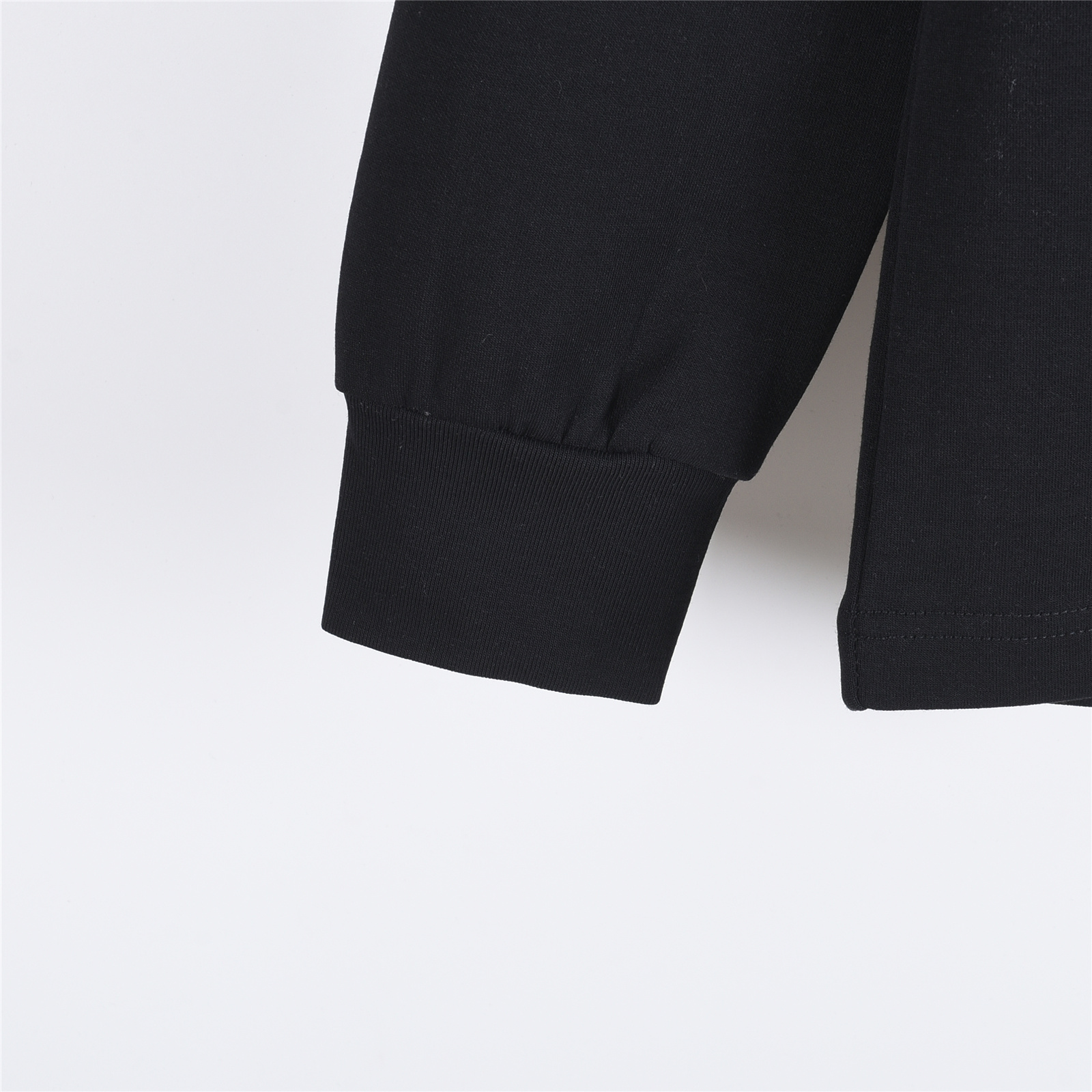 SAINT LAURENT/圣罗兰 25Fw 后背字母logo刺绣长袖T恤