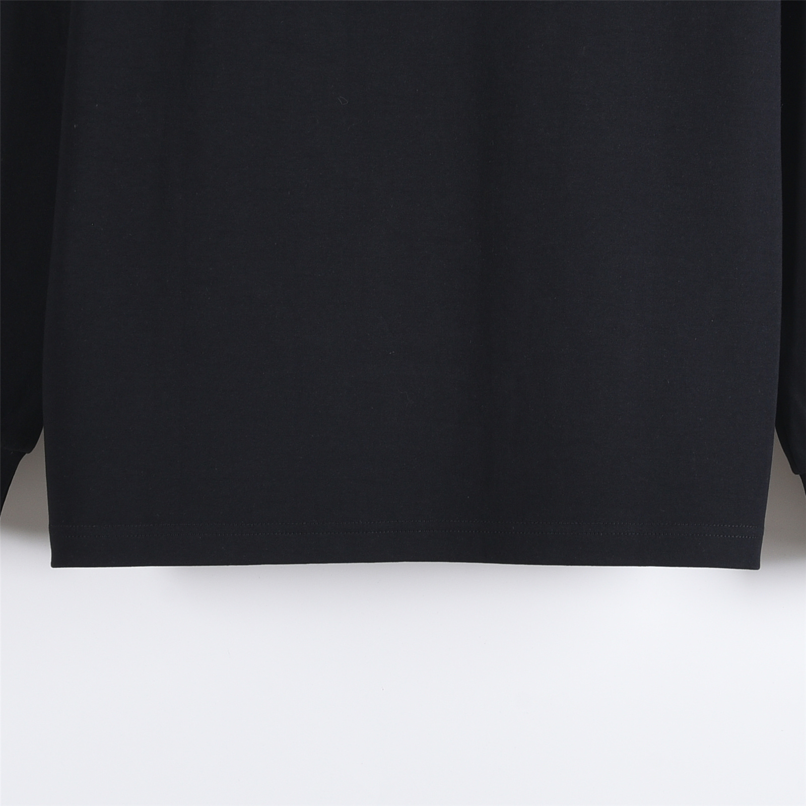 SAINT LAURENT/圣罗兰 25Fw 后背字母logo刺绣长袖T恤