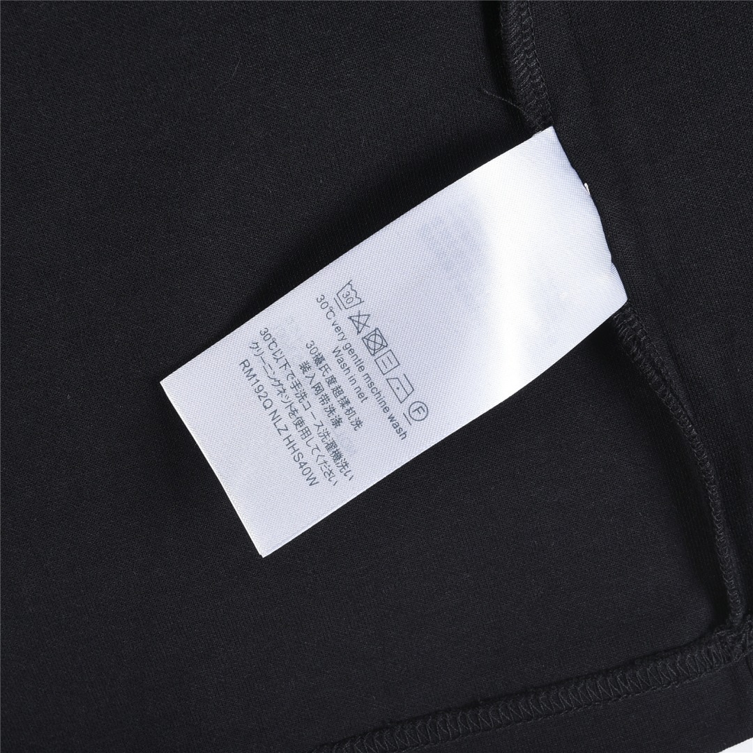 Louis Vuitton/路易威登 25Fw 暗纹立体大logo拱桥刺绣长袖T恤 黑色 白色