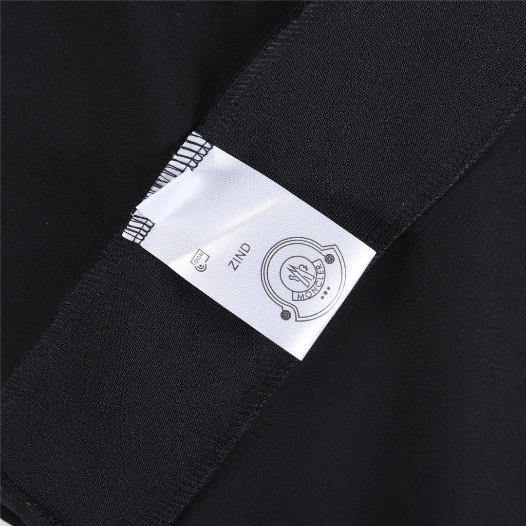 Moncler/蒙口 25Fw 简约小标徽标刺绣长袖T恤 黑色 白色