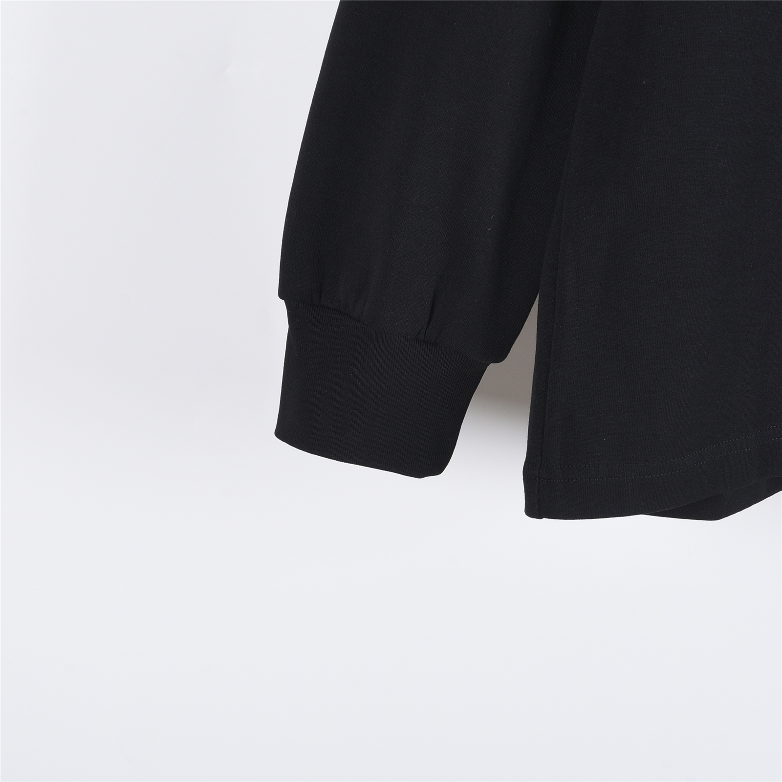 GOODBRAND 25Fw 立体小花刺绣标语立体刺绣长袖T恤黑色 白色
