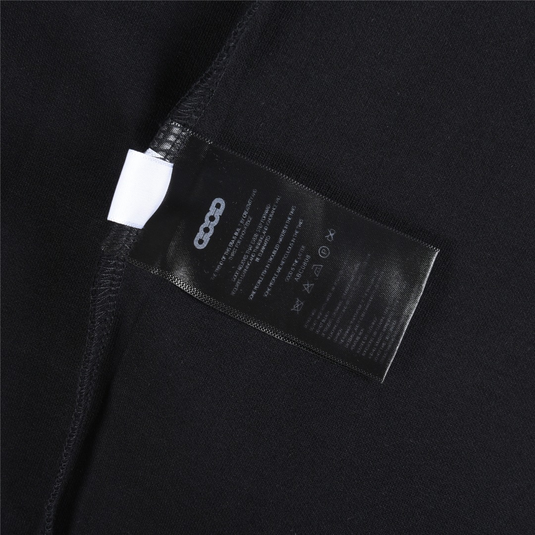 GOODBRAND 25Fw 立体小花刺绣标语立体刺绣长袖T恤黑色 白色