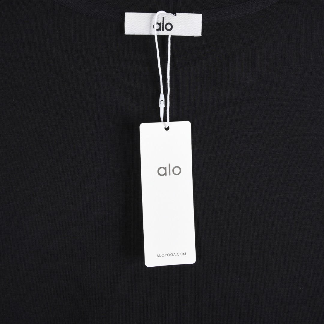 ALO 25Fw 暗纹立体logo榻榻米刺绣长袖T恤 黑色 白色