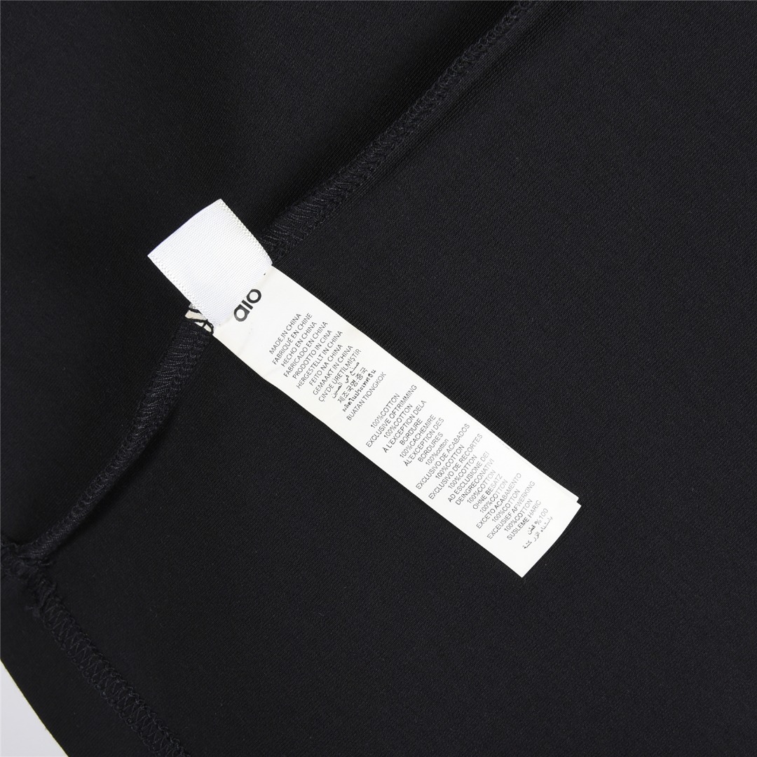 ALO 25Fw 暗纹立体logo榻榻米刺绣长袖T恤 黑色 白色
