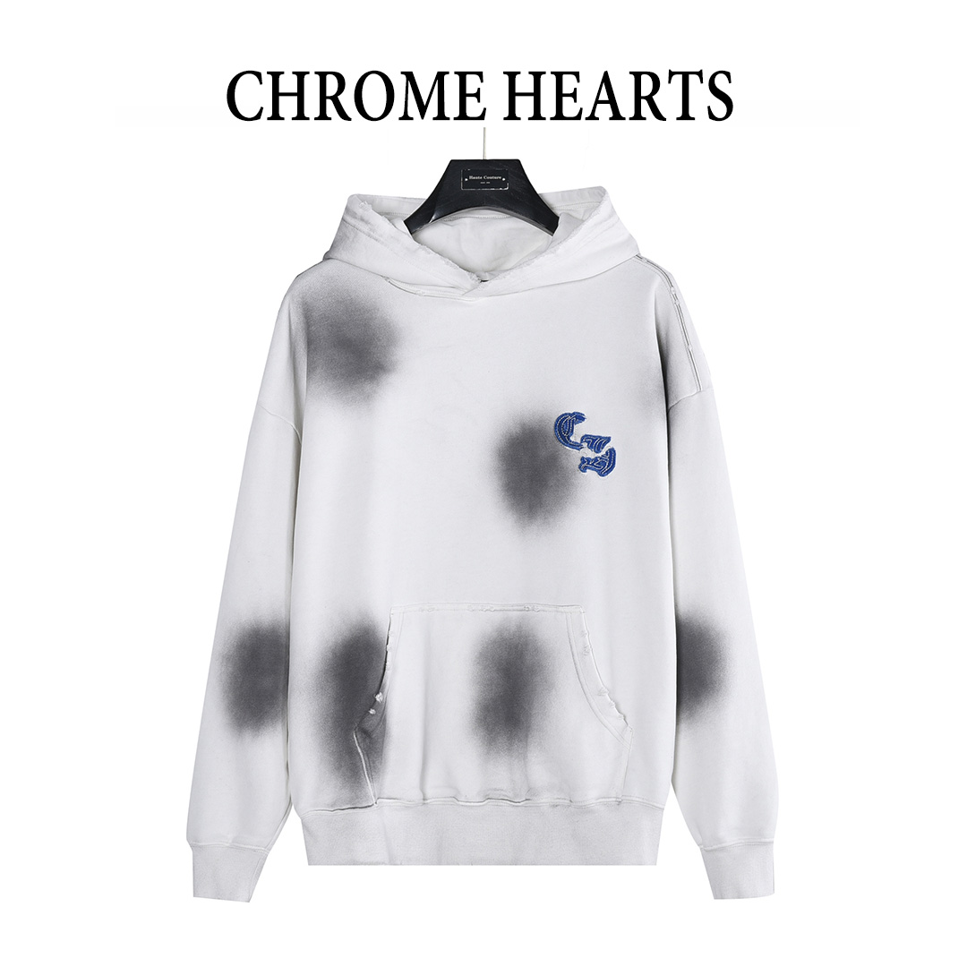 本地自取💰280（支持放店）
Chrome Hearts/克罗心 重工水洗马蹄梵文牛仔贴布刺绣连帽卫衣
采用双股双纱430克纯棉卫衣面料 面料采用双股并线加捻的织造 
比单股纱线强度提升40% 形成类似牛肚纹理的立体肌理 
既保持纯棉的吸湿透气性 又通过双股加厚实现柔软不软塌
激光烧花贴布绣 磨破工艺 胸前贴布微标 
后幅大logo马蹄图案重工激光烧花立体贴布绣图案设计 水洗磨破 
成衣整体呈现慵懒风 无论是日常出街 还是运动健身 
都能展现你的潮流态度 成为街头焦点 三标全齐
OS宽松版型
颜色：水洗黑  水洗白 
Size: S-XL