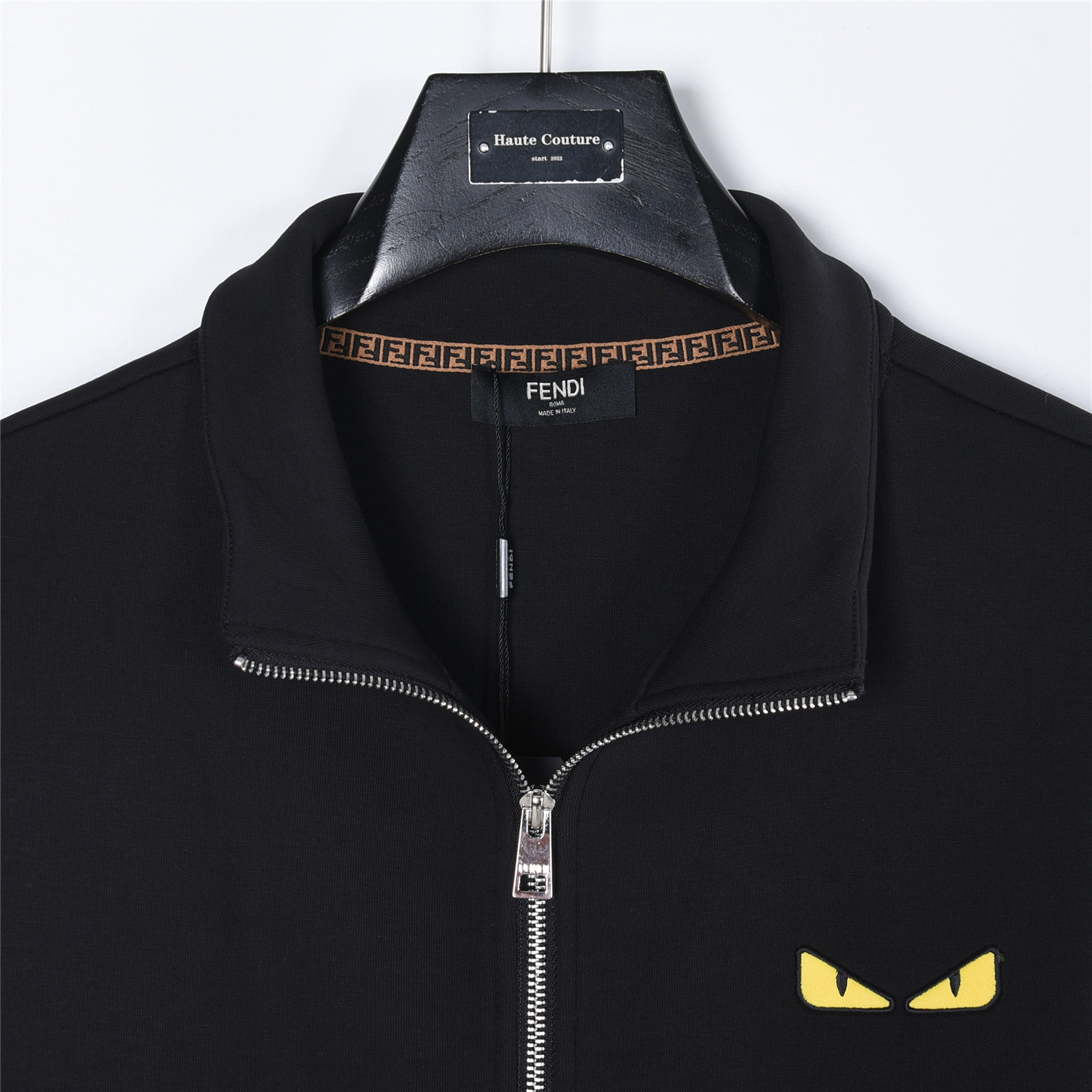 Fendi/芬迪 25Fw 小眼镜刺绣空气层双拉链翻领外套