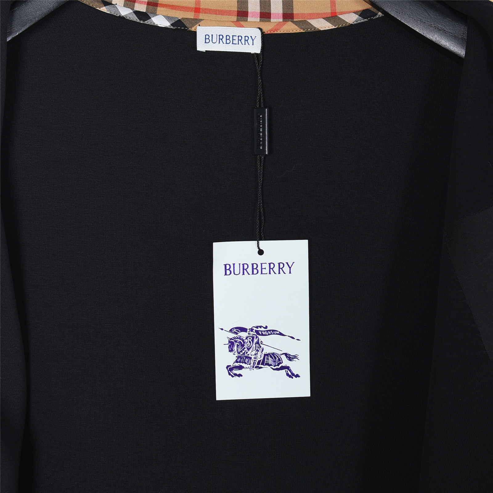 Burberry/巴宝莉 25Fw 战马刺绣空气层双拉链外套