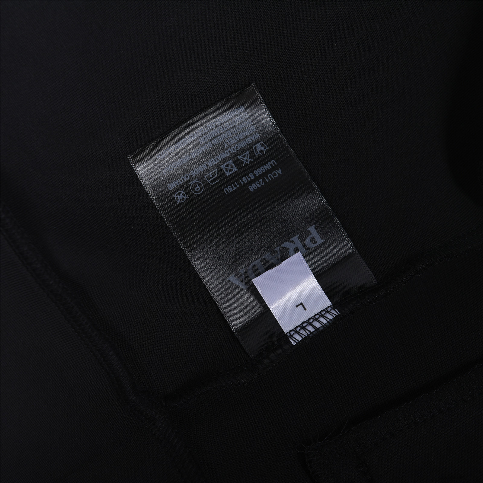 PRADA/普拉达 25Fw 红logo饰条胶条空气层双拉链连帽外套