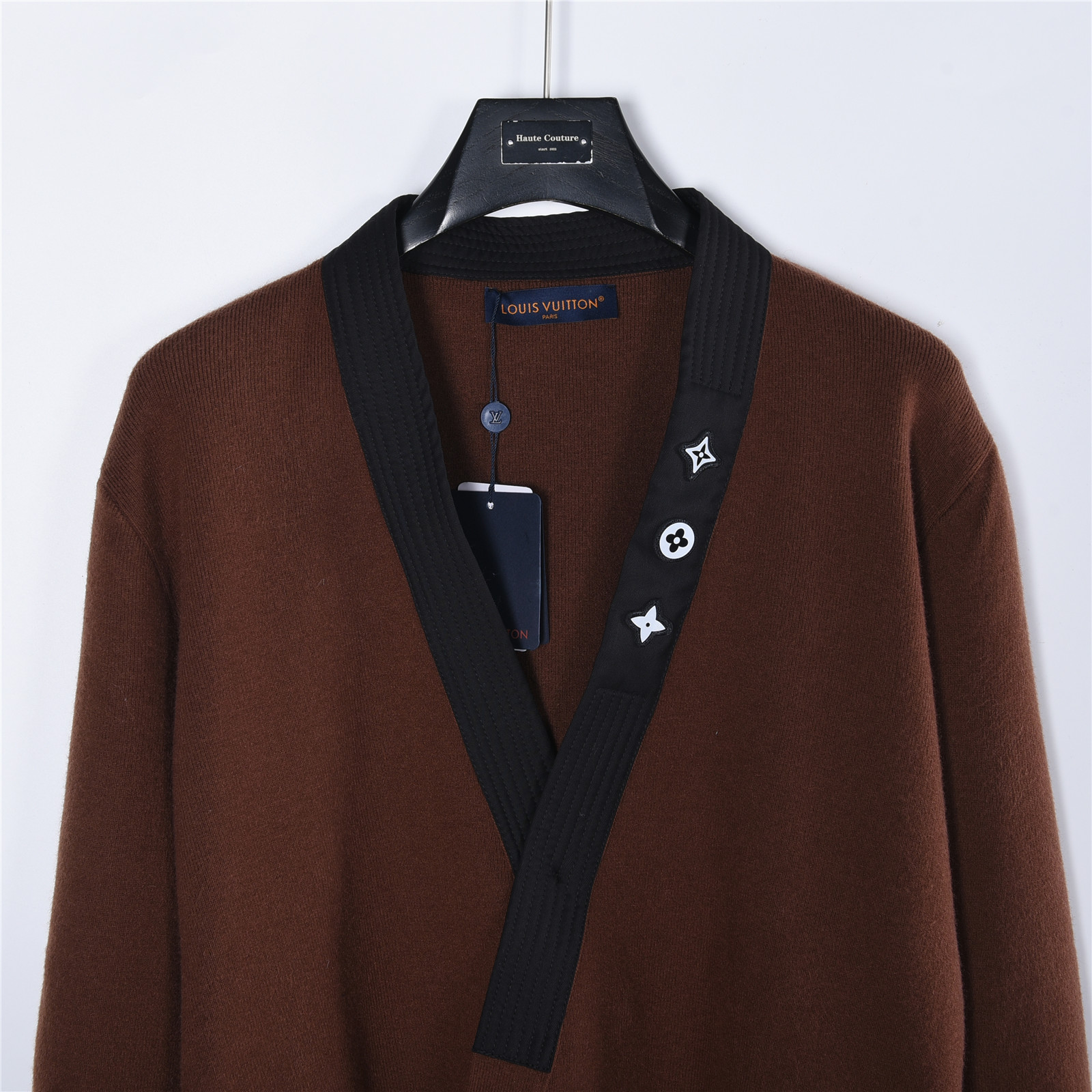 Louis Vuitton/路易威登 25Fw 三花反光标识装饰和服领开衫毛衣