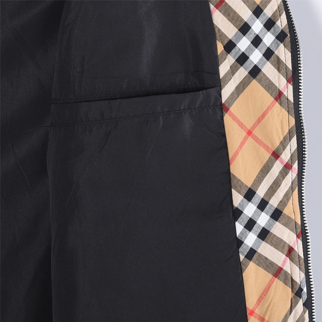 Burberry/巴宝莉 25Fw 内衬格纹战马刺绣空气层拉链连帽外套