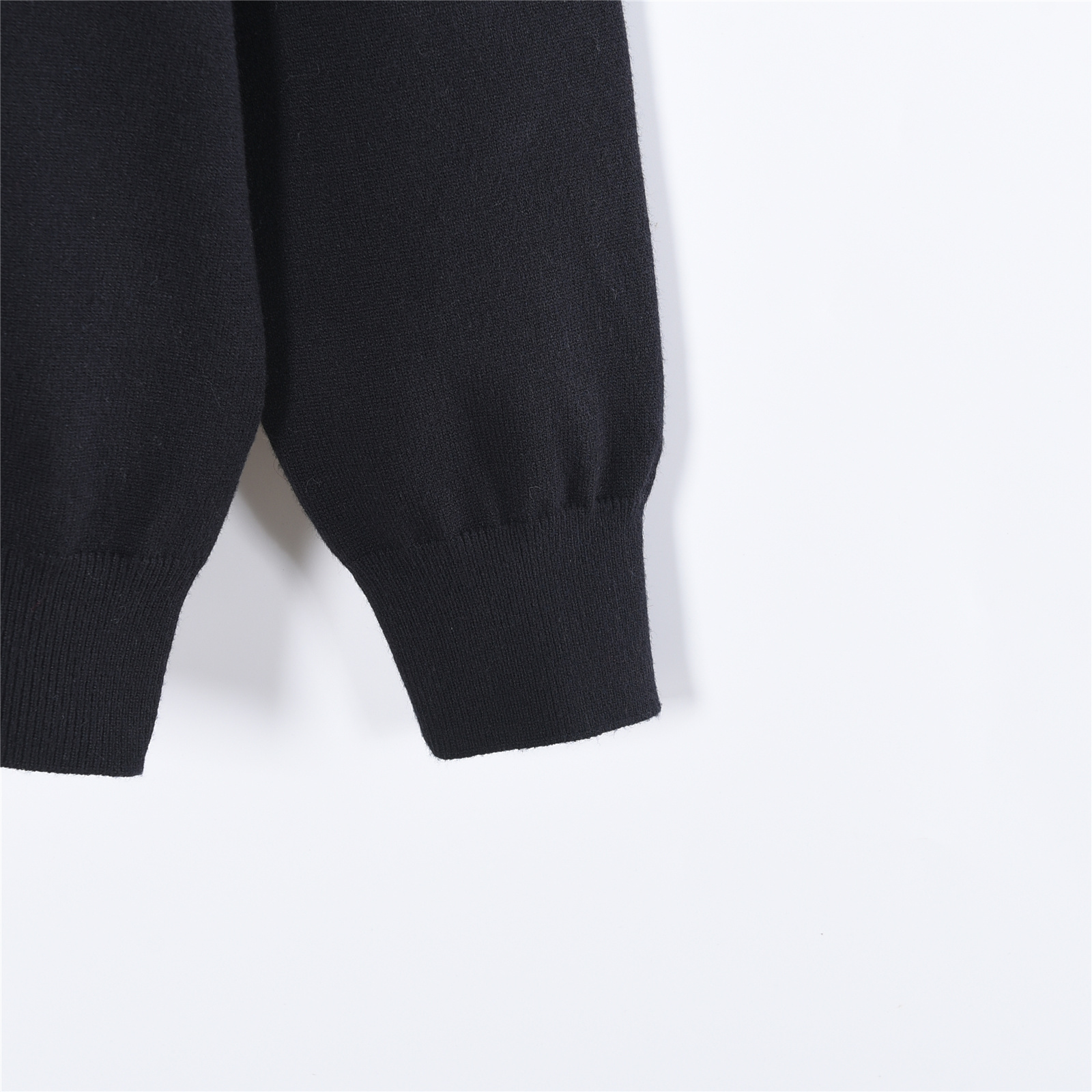 Burberry/巴宝莉 战马骑士徽标提花混纺圆领毛衣