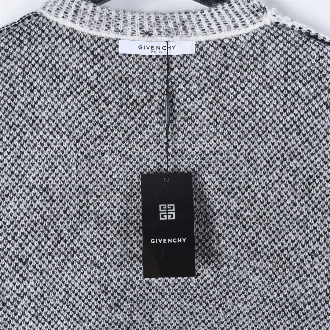 GIVENCHY/纪梵希 25Fw 满幅宫格马海毛针织毛衣