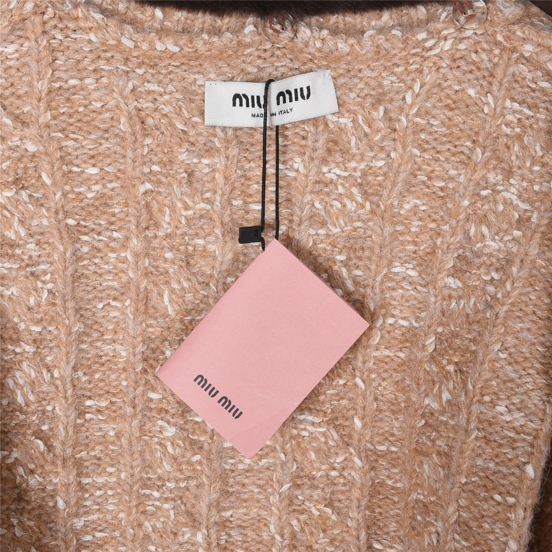 女款 MiuMiu/缪缪 25Fw 水貂领皮草羊毛拉链外套 松弛感里的绒暖奢感 杏色 深灰