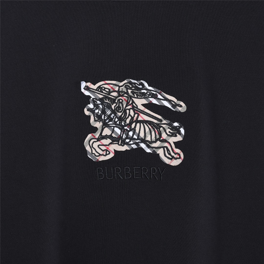 Burberry/巴宝莉 战马格纹贴布刺绣圆领卫衣 黑色 白色