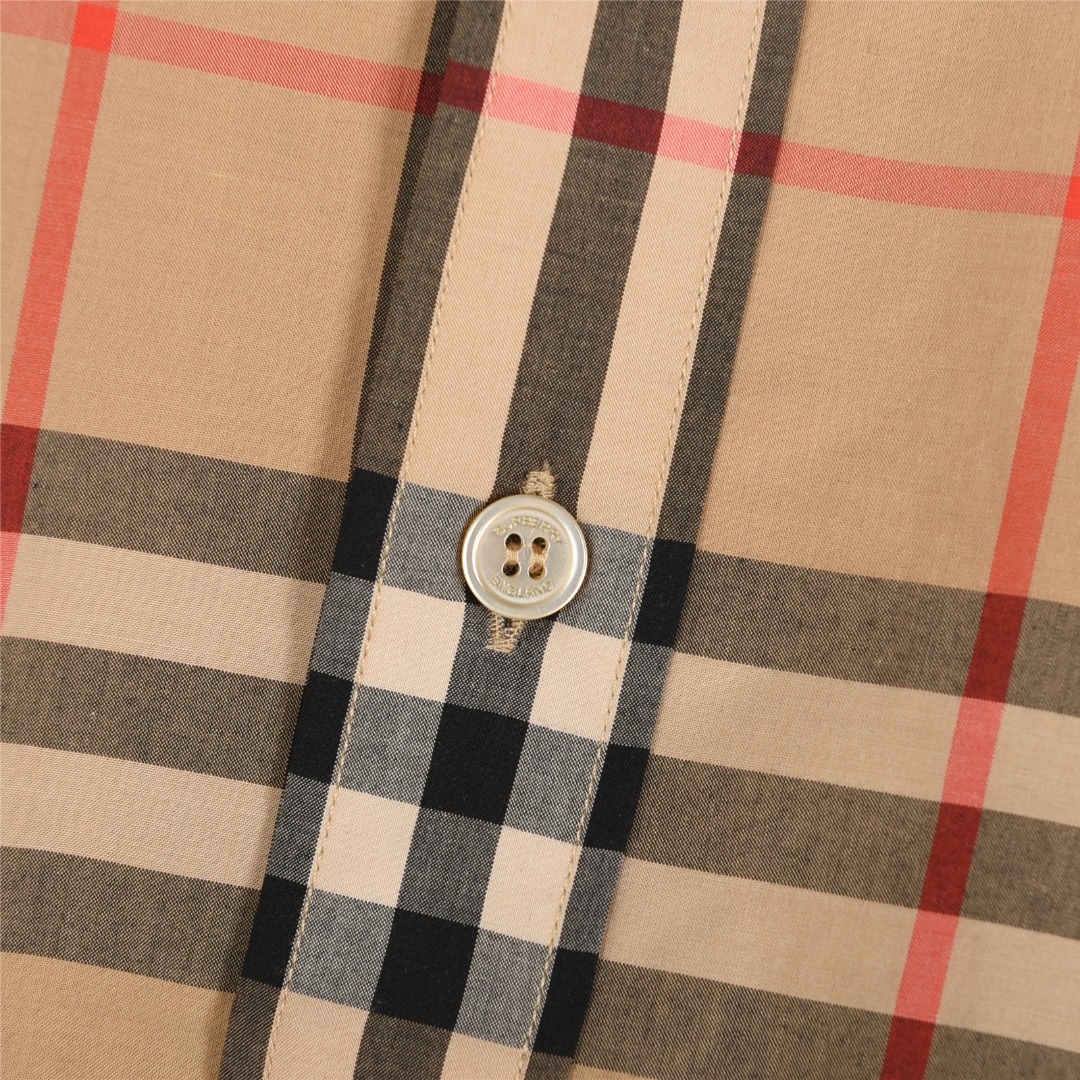 Burberry/巴宝莉 经典大格纹棉质长袖衬衫 卡其大格-莆田鞋,莆田鞋货源,高仿鞋,高仿鞋货源,安福档口,莆田高仿鞋,莆田鞋批发,高仿鞋批发,莆田高仿运动鞋,高仿运动鞋,莆田运动鞋 Burberry/巴宝莉 经典大格纹棉质长袖衬衫 卡其大格