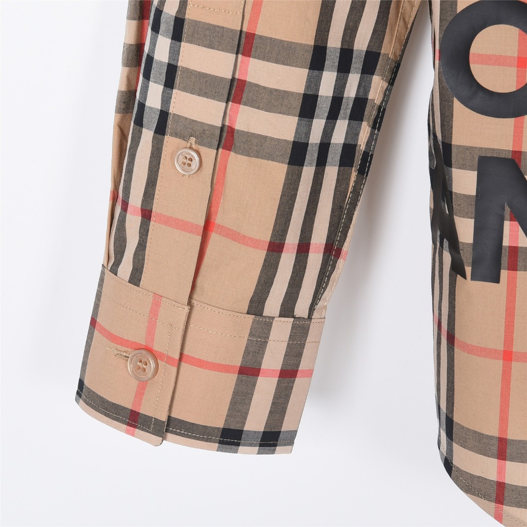 Burberry/巴宝莉 下摆字母烫画格纹棉质长袖衬衫 Burberry/巴宝莉 下摆字母烫画格纹棉质长袖衬衫