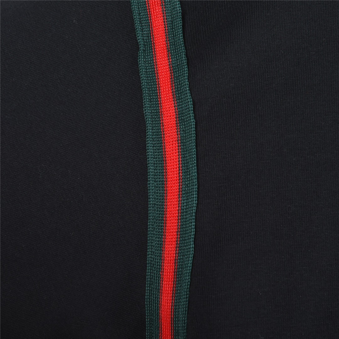 Gucci/古驰 肩袖红绿织带刺绣小标短袖T恤 白色 黑色-Chinese UA Cheap High Quatity Brand Clothes Bags handbags Sneakers wholesale wholesaler seller from China Factory suppliers Fashion Clothing Shoes best Quality Beautiful Price Gucci/古驰 肩袖红绿织带刺绣小标短袖T恤 白色 黑色
