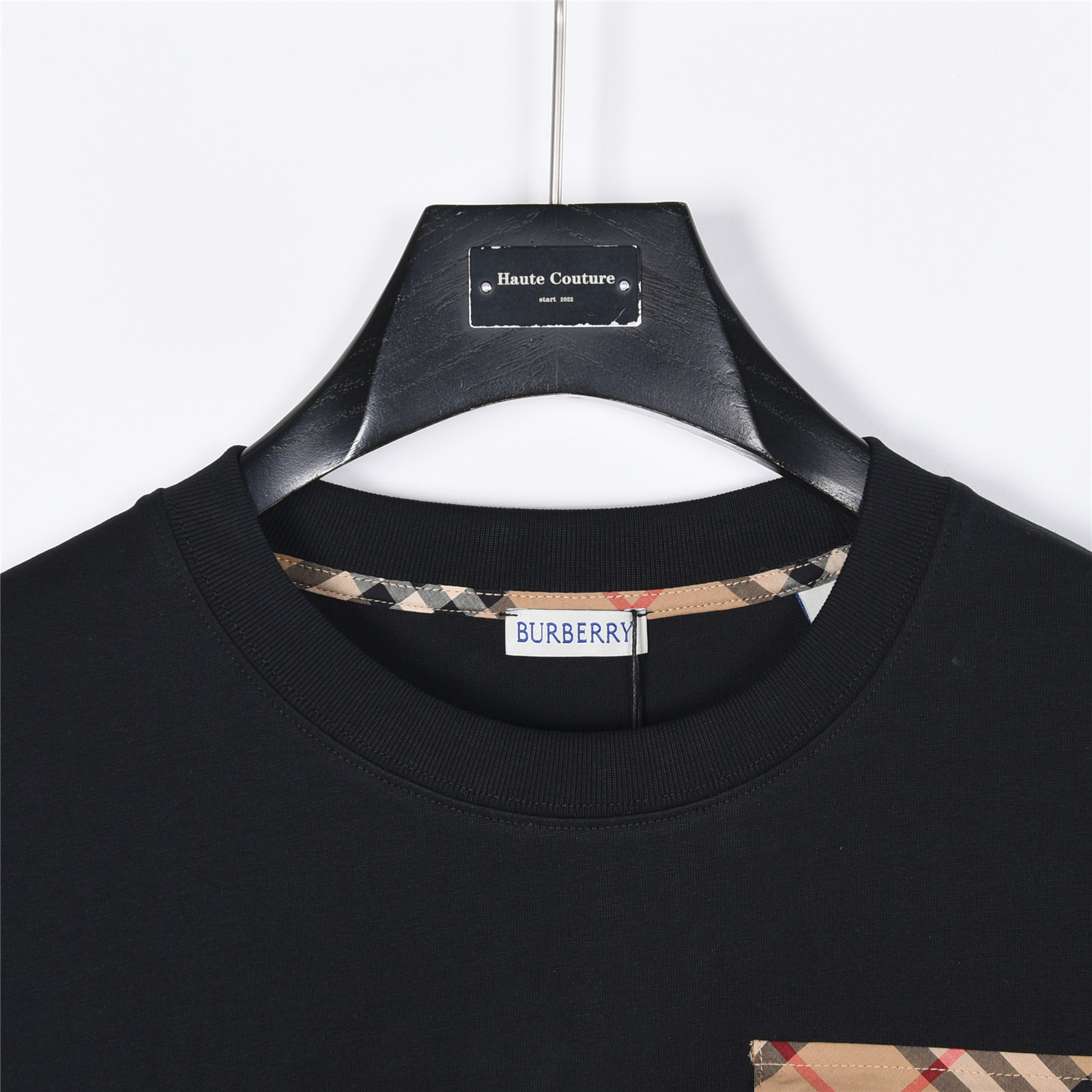 Burberry/巴宝莉 翻盖格纹口袋战马刺绣短袖T恤 白色 黑色-莆田鞋,莆田鞋货源,高仿鞋,高仿鞋货源,安福档口,莆田高仿鞋,莆田鞋批发,高仿鞋批发,莆田高仿运动鞋,高仿运动鞋,莆田运动鞋 Burberry/巴宝莉 翻盖格纹口袋战马刺绣短袖T恤 白色 黑色