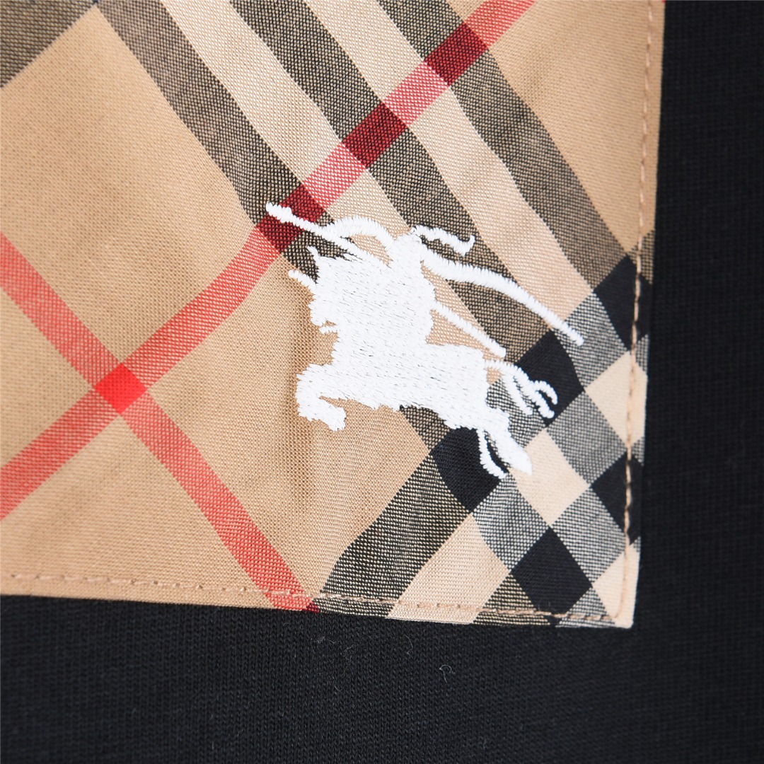 Burberry/巴宝莉 翻盖格纹口袋战马刺绣短袖T恤 白色 黑色-莆田鞋,莆田鞋货源,高仿鞋,高仿鞋货源,安福档口,莆田高仿鞋,莆田鞋批发,高仿鞋批发,莆田高仿运动鞋,高仿运动鞋,莆田运动鞋 Burberry/巴宝莉 翻盖格纹口袋战马刺绣短袖T恤 白色 黑色