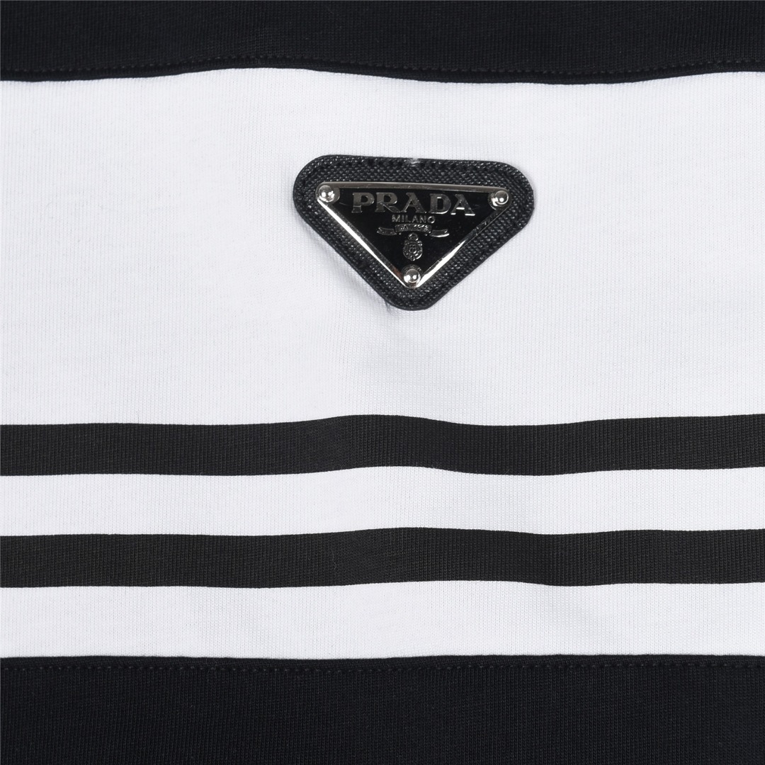 Prada 普拉达 条纹拼接三角标镶嵌短袖T恤-Chinese UA Cheap High Quatity Brand Clothes Bags handbags Sneakers wholesale wholesaler seller from China Factory suppliers Fashion Clothing Shoes best Quality Beautiful Price Prada 普拉达 条纹拼接三角标镶嵌短袖T恤