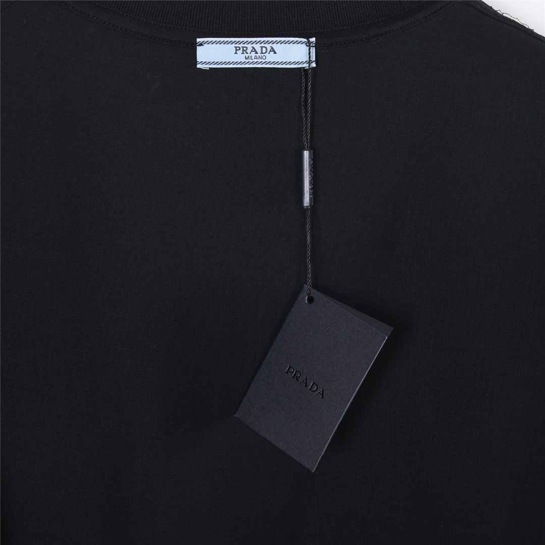 Prada 普拉达 条纹拼接三角标镶嵌短袖T恤-Chinese UA Cheap High Quatity Brand Clothes Bags handbags Sneakers wholesale wholesaler seller from China Factory suppliers Fashion Clothing Shoes best Quality Beautiful Price Prada 普拉达 条纹拼接三角标镶嵌短袖T恤