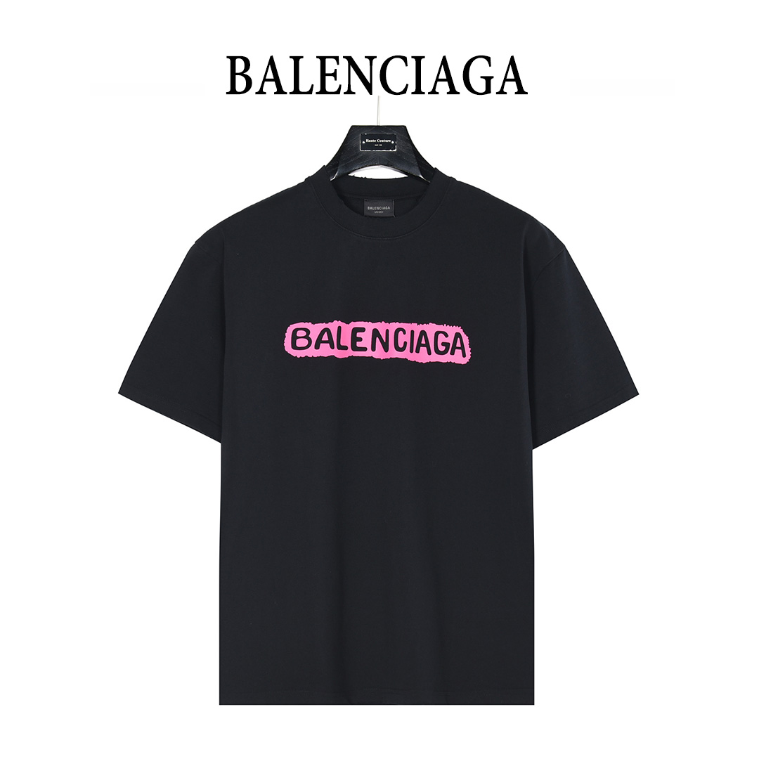 Balenciaga/巴黎世家 锁扣字母涂鸦印花破洞短袖T恤 Balenciaga/巴黎世家 锁扣字母涂鸦印花破洞短袖T恤