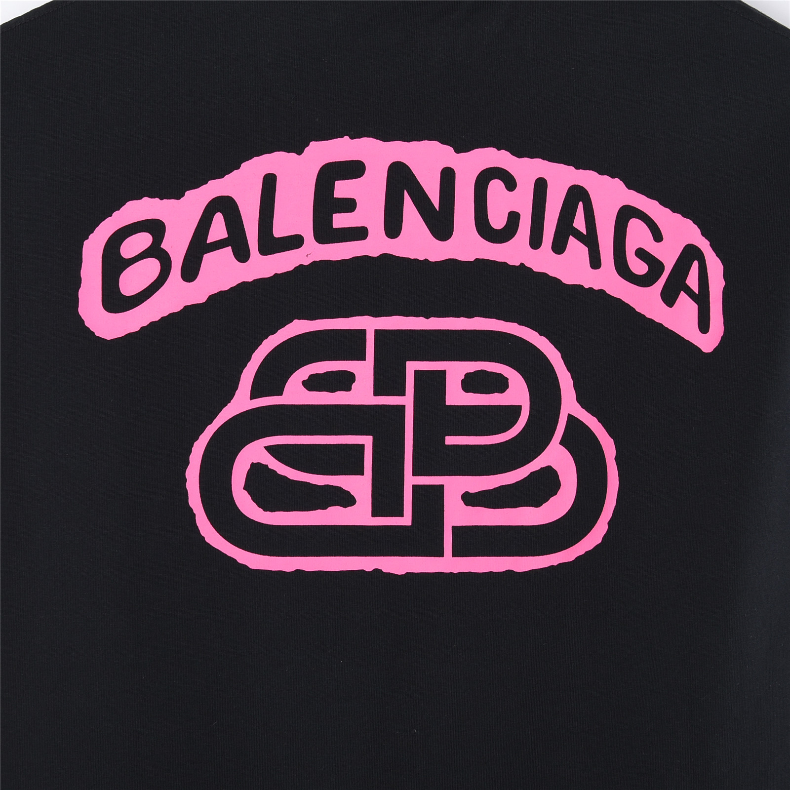 Balenciaga/巴黎世家 锁扣字母涂鸦印花破洞短袖T恤-莆田鞋,莆田鞋货源,高仿鞋,高仿鞋货源,安福档口,莆田高仿鞋,莆田鞋批发,高仿鞋批发,莆田高仿运动鞋,高仿运动鞋,莆田运动鞋 Balenciaga/巴黎世家 锁扣字母涂鸦印花破洞短袖T恤
