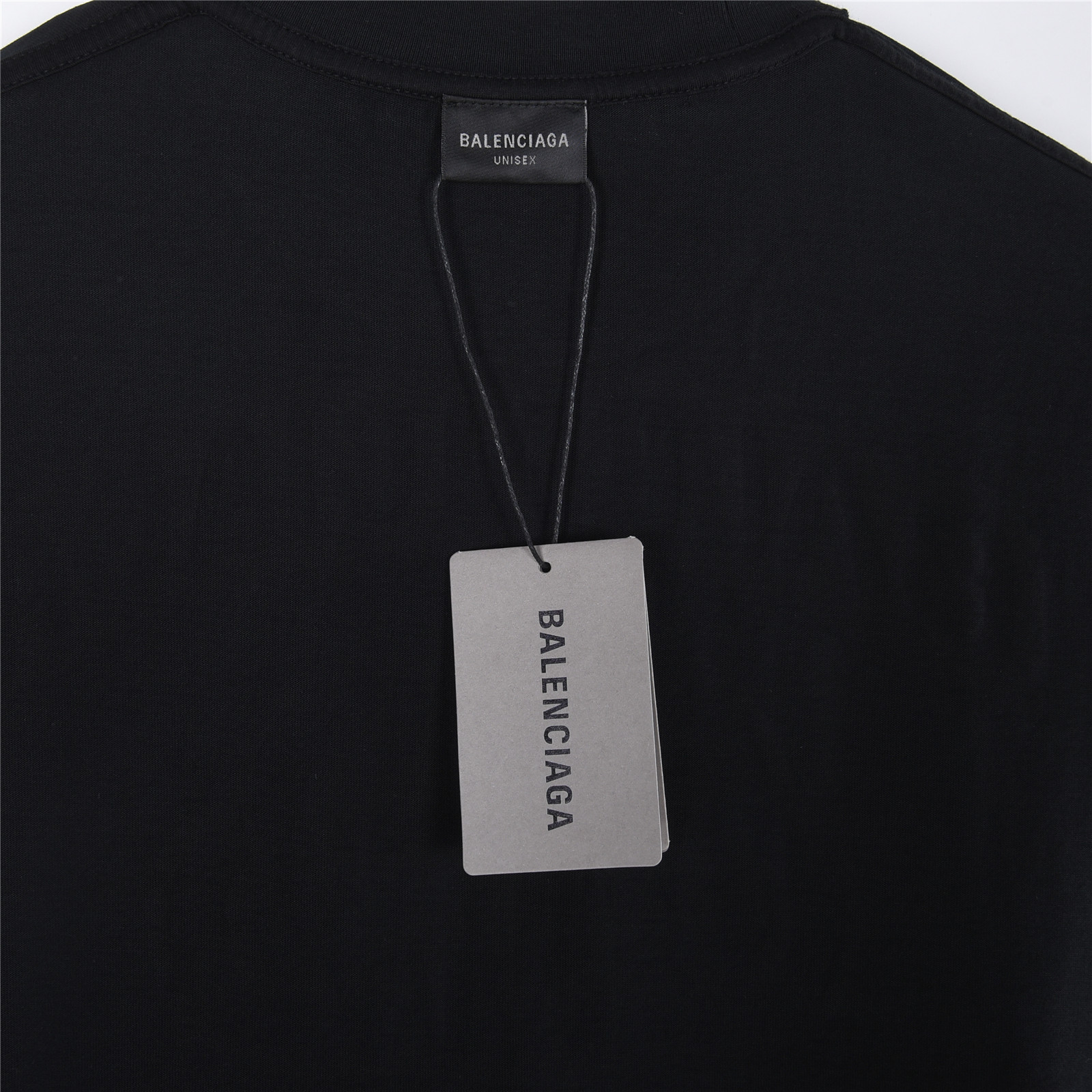 Balenciaga/巴黎世家 锁扣字母涂鸦印花破洞短袖T恤-莆田鞋,莆田鞋货源,高仿鞋,高仿鞋货源,安福档口,莆田高仿鞋,莆田鞋批发,高仿鞋批发,莆田高仿运动鞋,高仿运动鞋,莆田运动鞋 Balenciaga/巴黎世家 锁扣字母涂鸦印花破洞短袖T恤