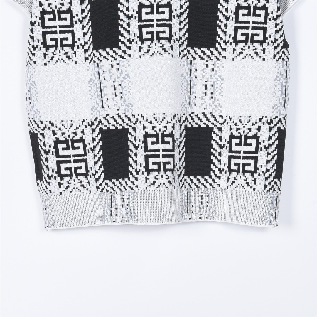 GIVENCHY/纪梵希 满幅宫格提花针织短袖T恤-Top High Quatity Cheap Sneakers Fashion Clothing Clothes Bags handbags Shoes of all Brand wholesale With The best Quality And Beautiful Price from China Factory Chinese suppliers wholesaler seller GIVENCHY/纪梵希 满幅宫格提花针织短袖T恤
