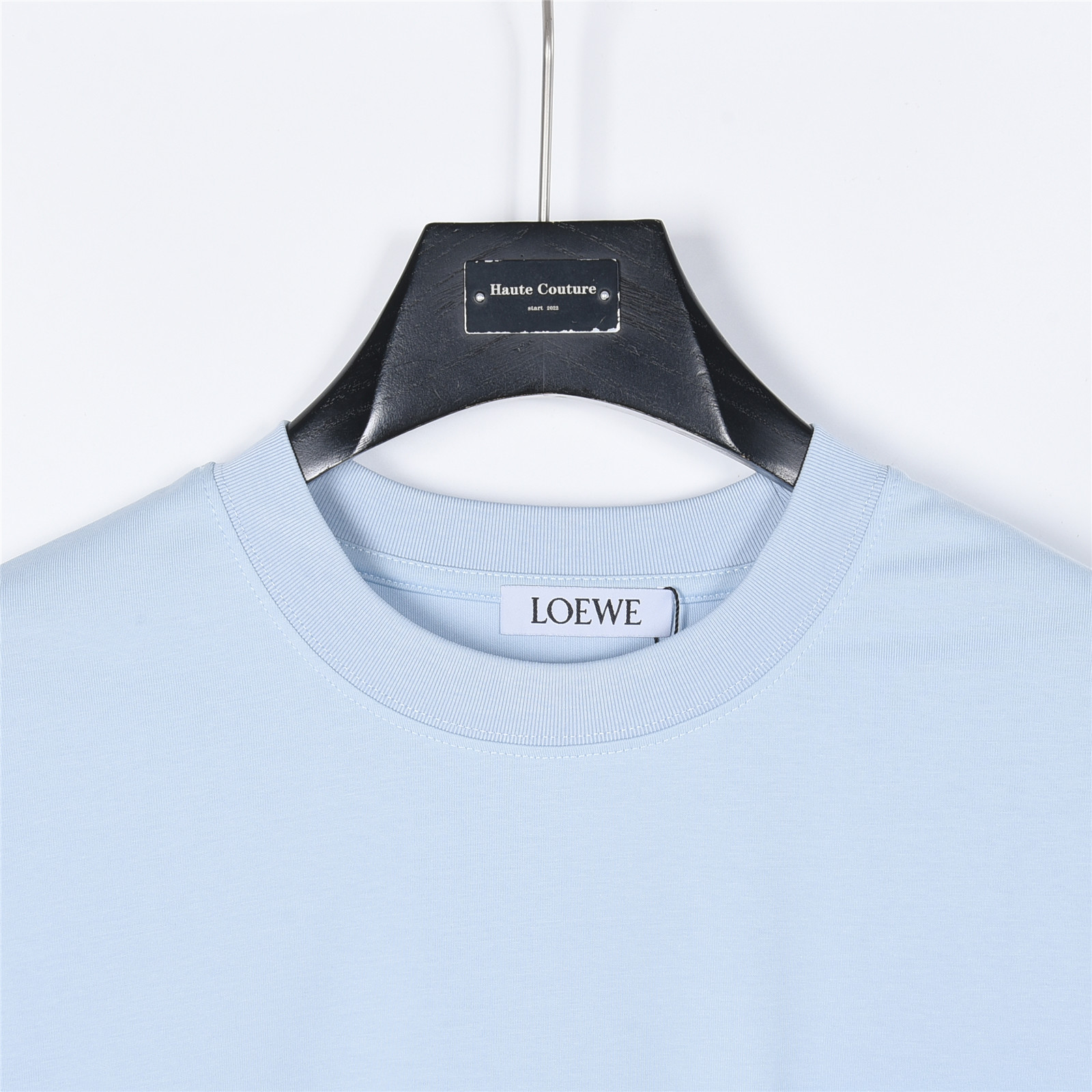 LOEWE/罗意威 暗纹口袋徽标刺绣短袖T恤 黑色 白色 蓝色