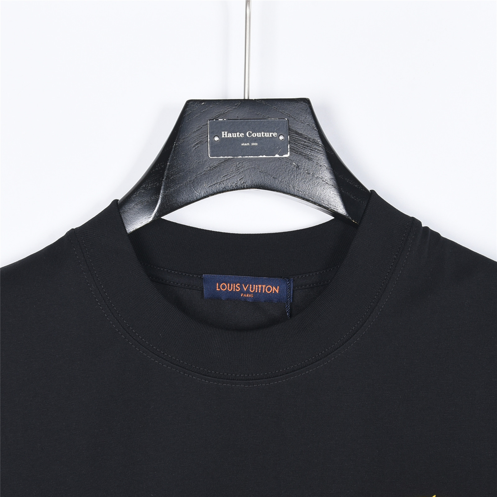 LouisVuitton/路易威登 后背多logo图案印花圆领短袖T恤 黑色 白色