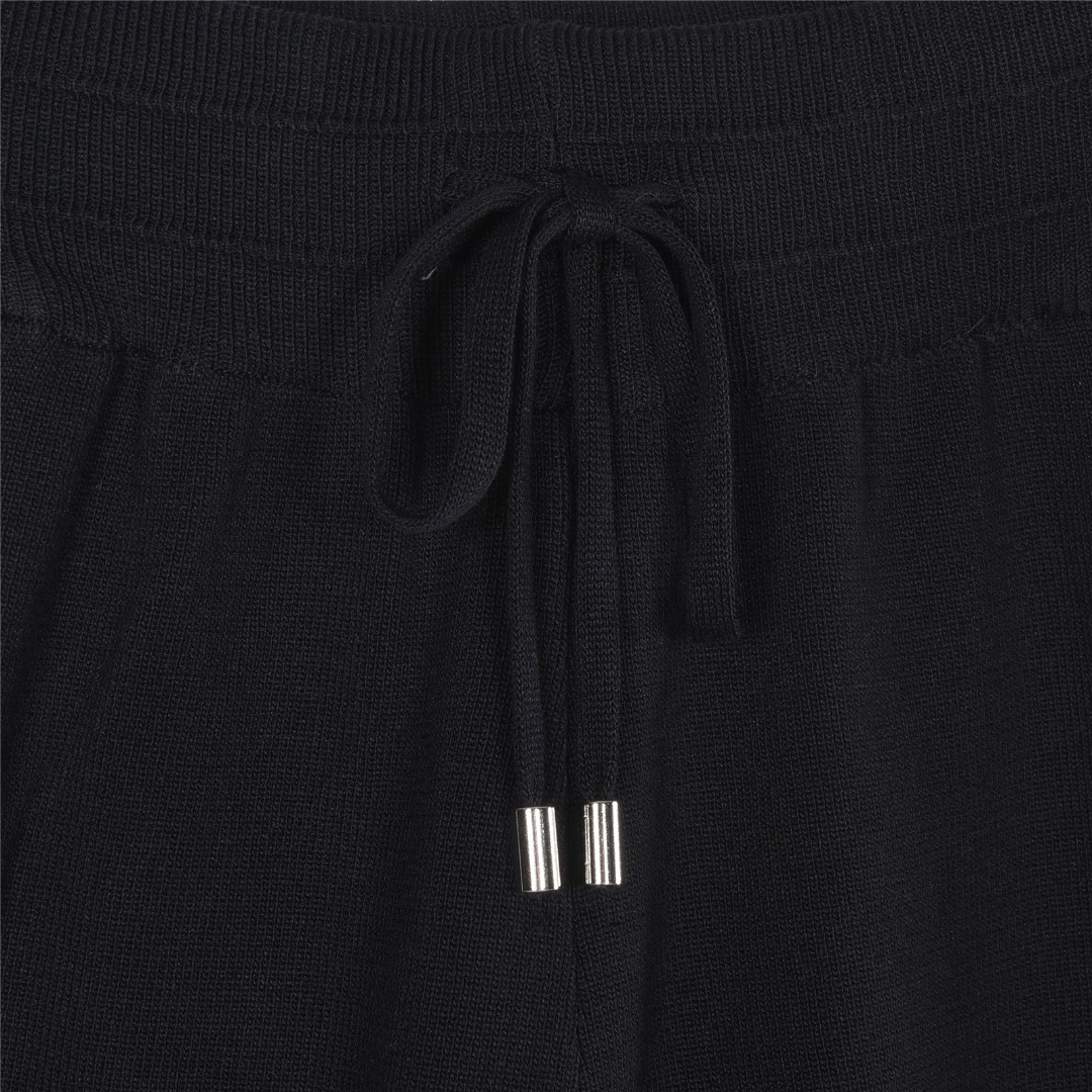 ThomBrowne/汤姆布朗 经典四条杠针织短裤-莆田鞋,莆田鞋货源,高仿鞋,高仿鞋货源,安福档口,莆田高仿鞋,莆田鞋批发,高仿鞋批发,莆田高仿运动鞋,高仿运动鞋,莆田运动鞋 ThomBrowne/汤姆布朗 经典四条杠针织短裤