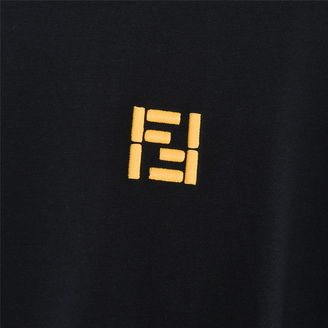 Fendi芬迪 简约FF立体刺绣短袖T恤-Top High Quatity Cheap Sneakers Fashion Clothing Clothes Bags handbags Shoes of all Brand wholesale With The best Quality And Beautiful Price from China Factory Chinese suppliers wholesaler seller Fendi芬迪 简约FF立体刺绣短袖T恤