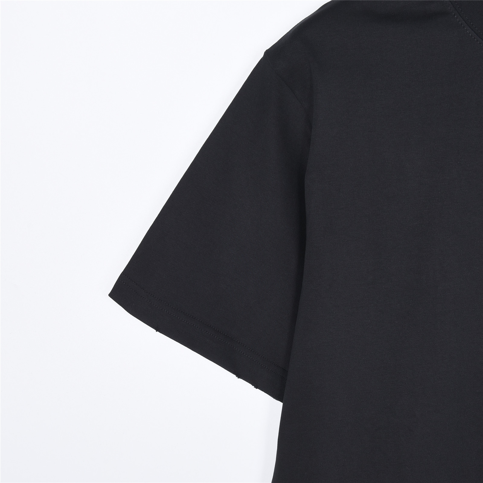 OFFWHITE 背后箭头logo贴布刺绣圆领短袖T恤 黑色 白色-Top High Quatity Cheap Sneakers Fashion Clothing Clothes Bags handbags Shoes of all Brand wholesale With The best Quality And Beautiful Price from China Factory Chinese suppliers wholesaler seller OFFWHITE 背后箭头logo贴布刺绣圆领短袖T恤 黑色 白色