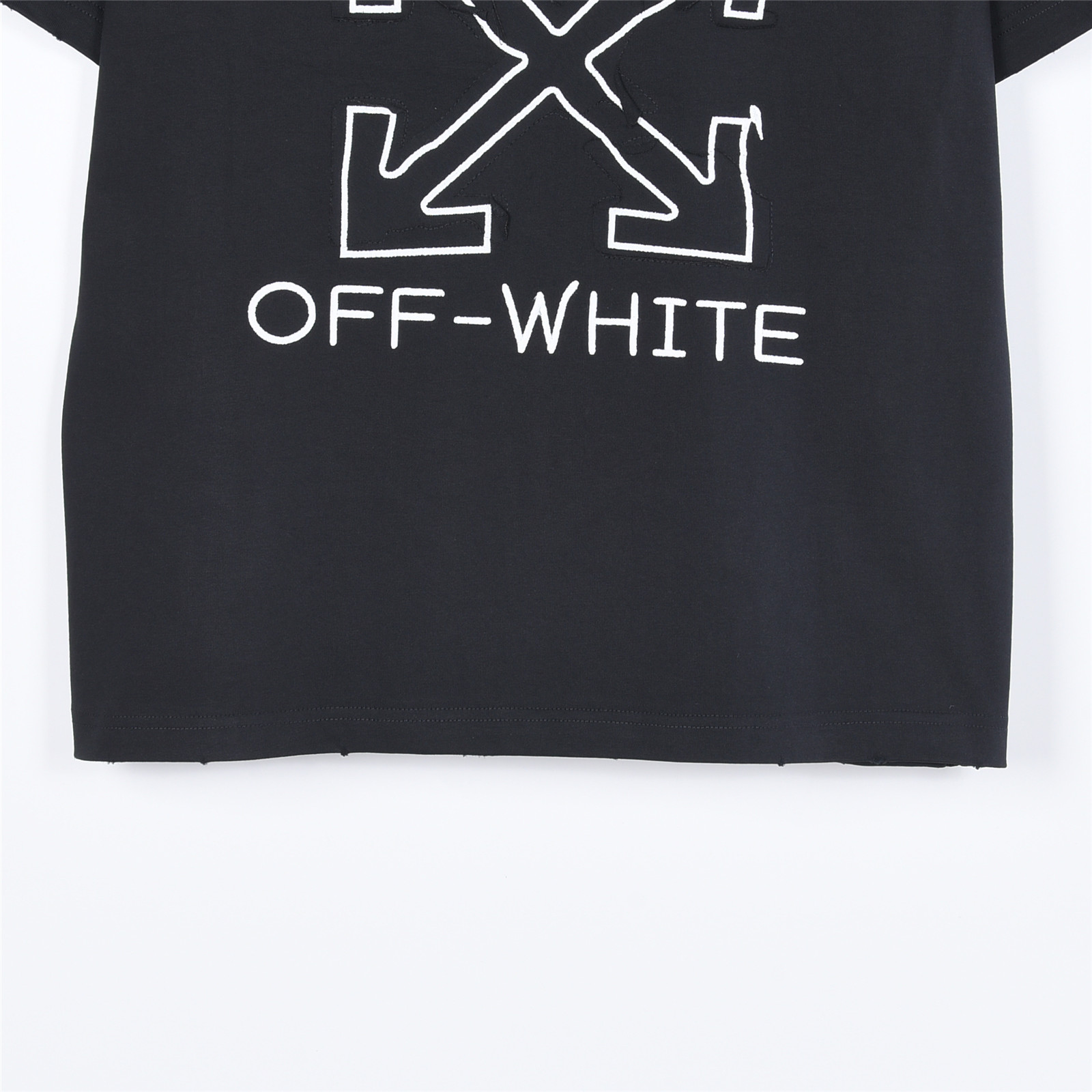 OFFWHITE 背后箭头logo贴布刺绣圆领短袖T恤 黑色 白色-Top High Quatity Cheap Sneakers Fashion Clothing Clothes Bags handbags Shoes of all Brand wholesale With The best Quality And Beautiful Price from China Factory Chinese suppliers wholesaler seller OFFWHITE 背后箭头logo贴布刺绣圆领短袖T恤 黑色 白色