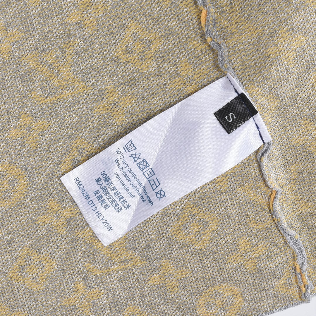 Louis Vuitton/路易威登 满印老花提花针织短袖T恤-Chinese UA Cheap High Quatity Brand Clothes Bags handbags Sneakers wholesale wholesaler seller from China Factory suppliers Fashion Clothing Shoes best Quality Beautiful Price Louis Vuitton/路易威登 满印老花提花针织短袖T恤