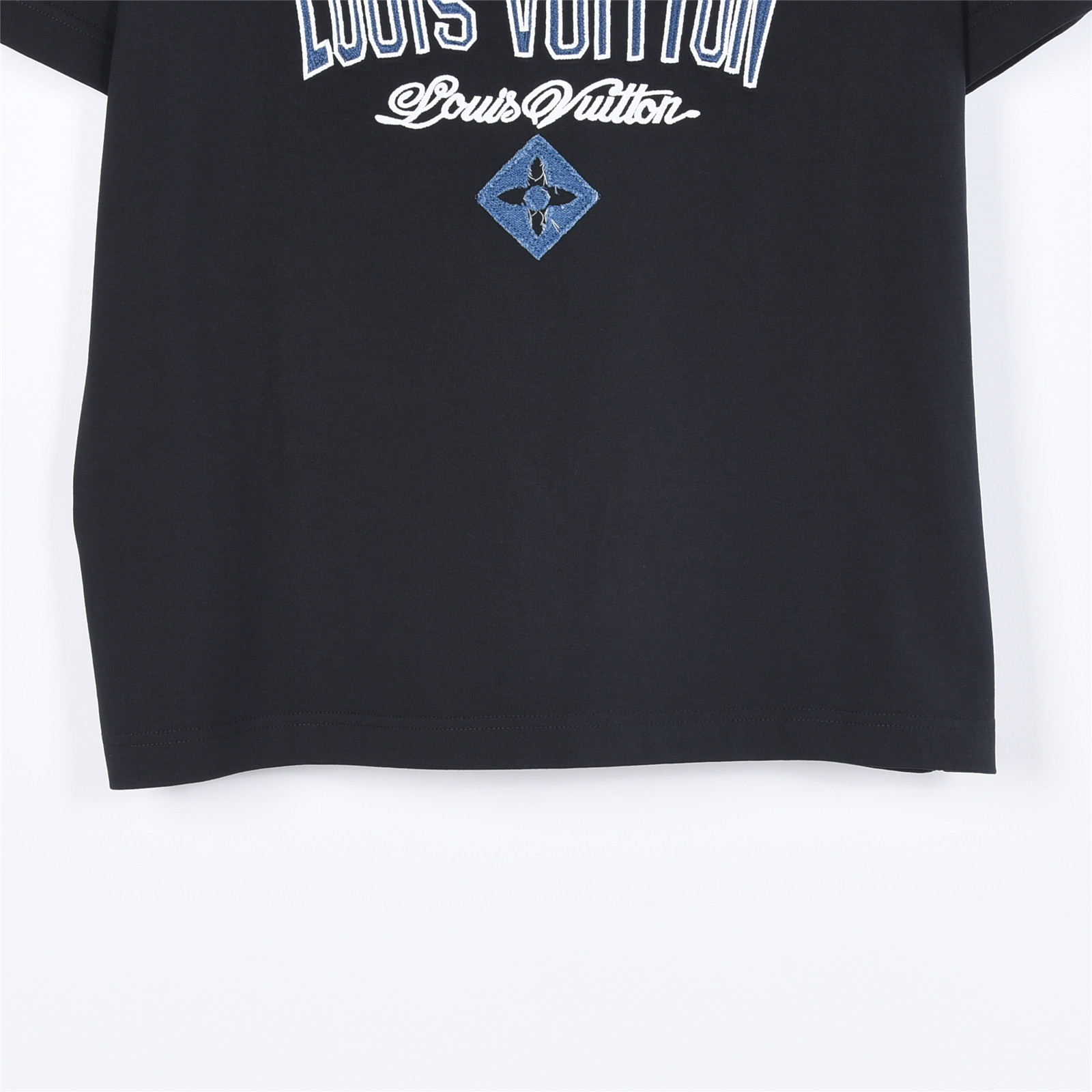 Louis Vuitton路易威登 破坏牛仔贴布刺绣圆领短袖T恤 黑色 白色-Top High Quatity Cheap Sneakers Fashion Clothing Clothes Bags handbags Shoes of all Brand wholesale With The best Quality And Beautiful Price from China Factory Chinese suppliers wholesaler seller Louis Vuitton路易威登 破坏牛仔贴布刺绣圆领短袖T恤 黑色 白色