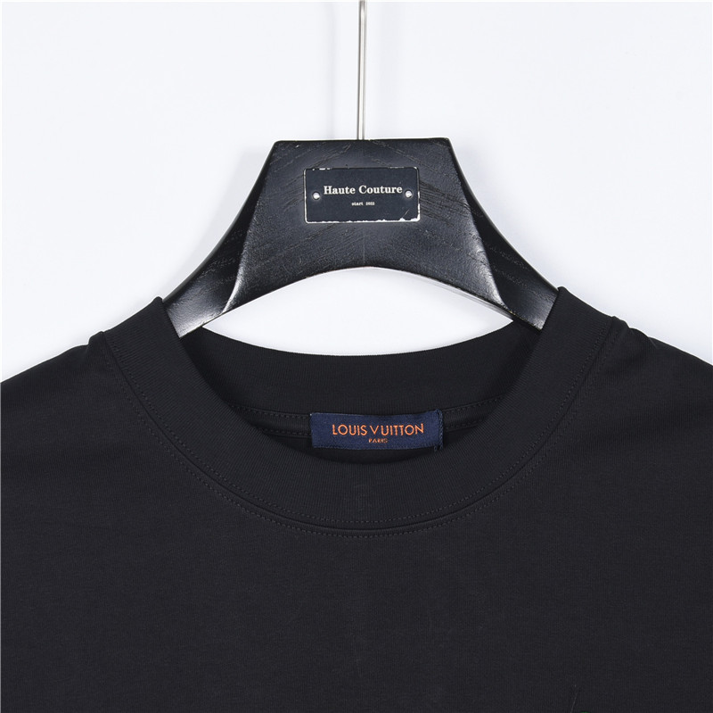 Louis Vuitton路易威登 撞色logo刺绣圆领短袖T恤-Top High Quatity Cheap Sneakers Fashion Clothing Clothes Bags handbags Shoes of all Brand wholesale With The best Quality And Beautiful Price from China Factory Chinese suppliers wholesaler seller Louis Vuitton路易威登 撞色logo刺绣圆领短袖T恤