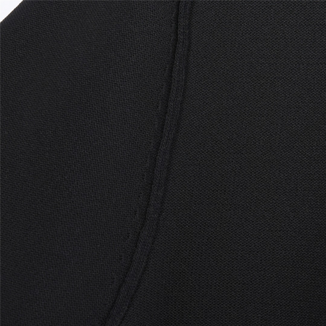Louis Vuitton路易威登 袖口logo及小字母提花针织短袖T恤-Top High Quatity Cheap Sneakers Fashion Clothing Clothes Bags handbags Shoes of all Brand wholesale With The best Quality And Beautiful Price from China Factory Chinese suppliers wholesaler seller Louis Vuitton路易威登 袖口logo及小字母提花针织短袖T恤
